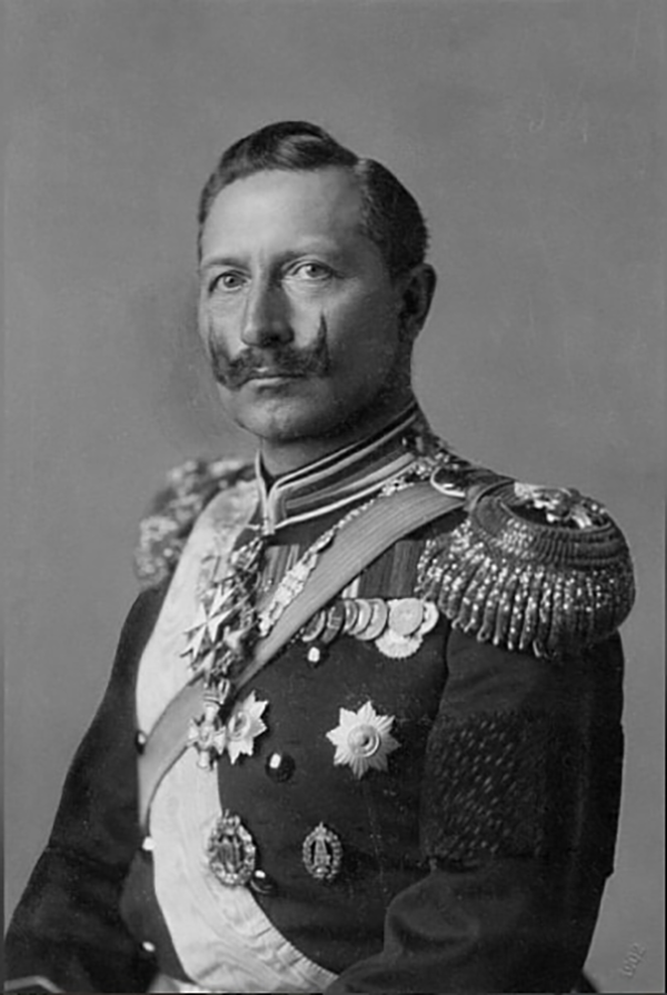 威廉二世，由T.H. Voigt拍摄，1904年.png